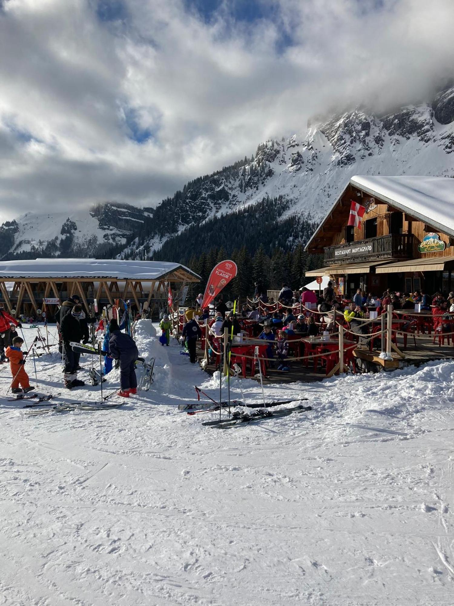 Les Edelweiss Mont-Blanc - Gite Classe 3 Etoiles Passy  Exterior photo
