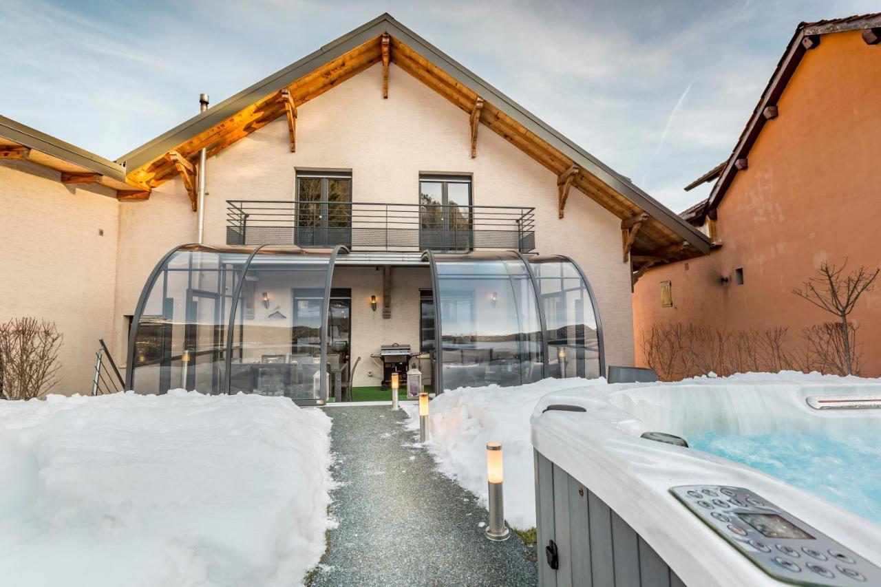 Les Edelweiss Mont-Blanc - Gite Classe 3 Etoiles Passy  Exterior photo